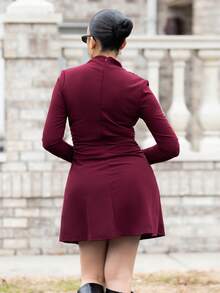 Melissa Matos 女士优雅简约精致浪漫甜美日常通勤婚礼派对音乐节节日褶皱 A 字迷你连衣裙，红色长袖 - 酒紅色 - 查看 2