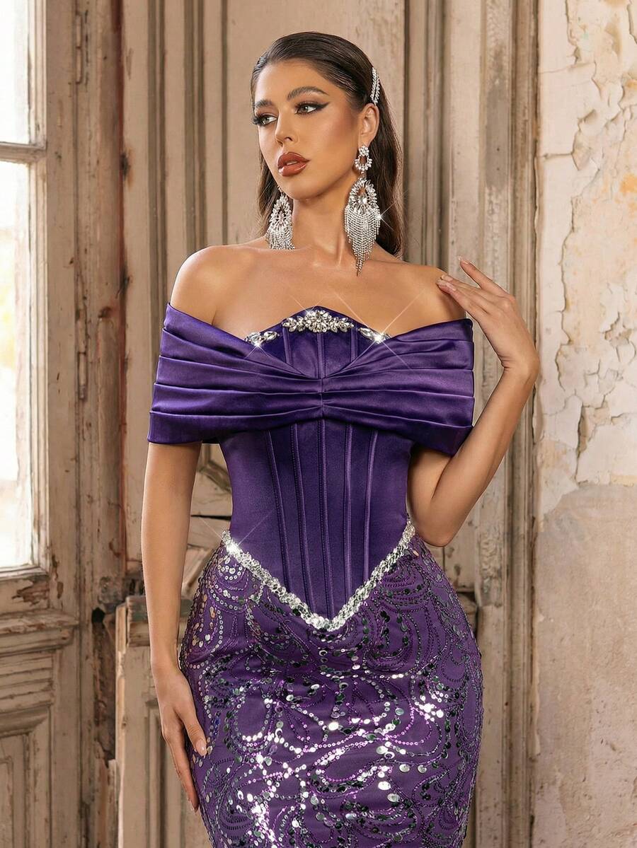 Glamrae Đầm dạ hội dạ hội sang trọng, thanh lịch màu tím đậm, chất liệu satin, thêu sequin, phối nhiều mảnh, cổ áo bất đối xứng, trễ vai, kiểu đuôi cá.