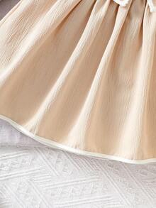 SHEIN 女婴优雅纹理面料撞色蝴蝶结连衣裙 - 卡其色 - 查看 5