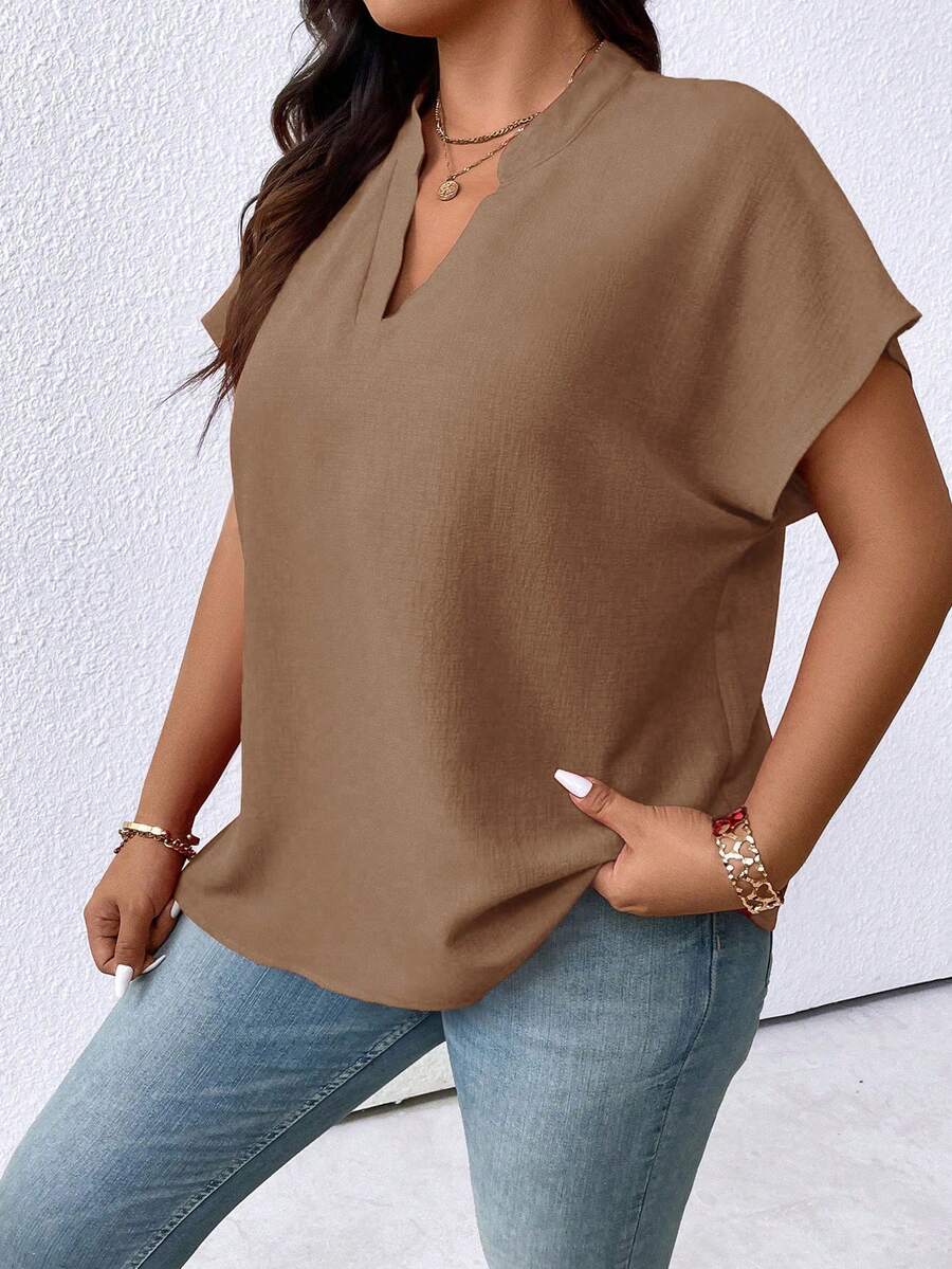EMERY ROSE 大码纯色V领蝙蝠袖简约夏季衬衫，适合新年穿着 - 駝色 - 查看 1
