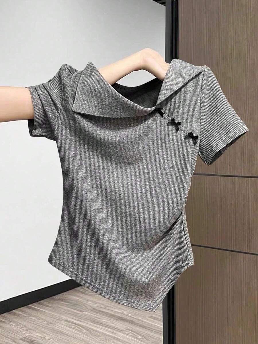SHEIN PETITE 女士灰色领子不对称设计蝴蝶结装饰修身短袖T恤 - 灰色 - 查看 1