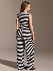 SHEIN 少女宽松休闲简约舒适圆领无袖条纹背心和裤子套装 - 黑與白 - 查看 2