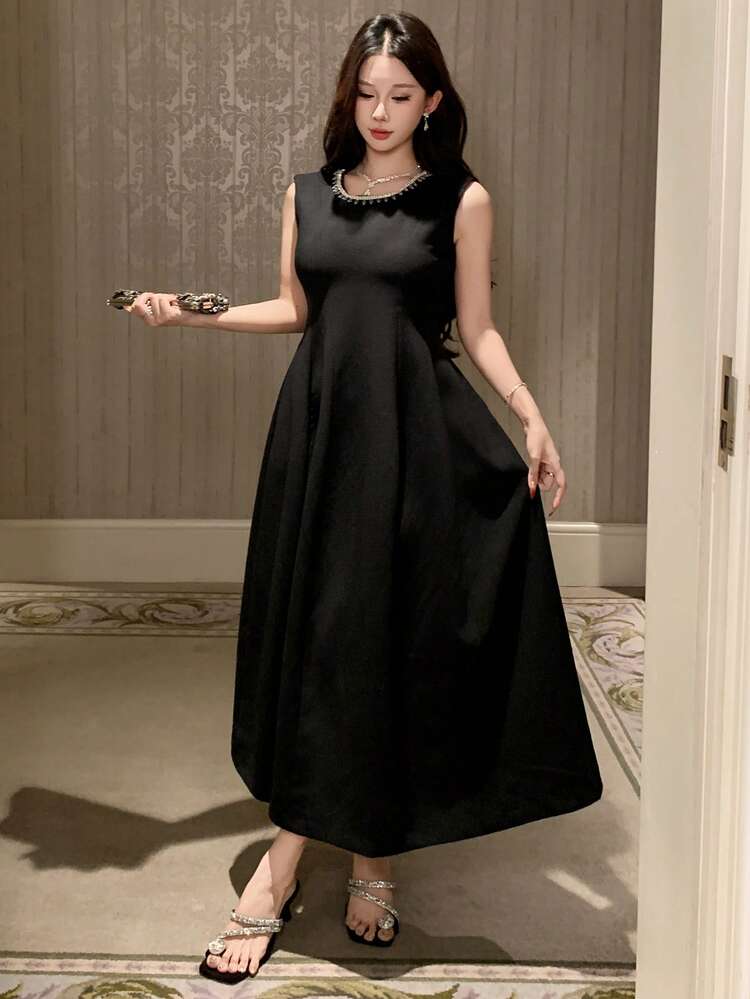 Women's Rhinestone Embellished Sleeveless Round Neck Waist Cinched Maxi Elegant Party Dress Sundress Cocktail Dress