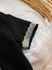 SHEIN 男婴黑色花卉蕾丝边连体衣，适合户外玩耍、舒适居家穿着、休闲运动和生日派对。 - 黑色 - 查看 6