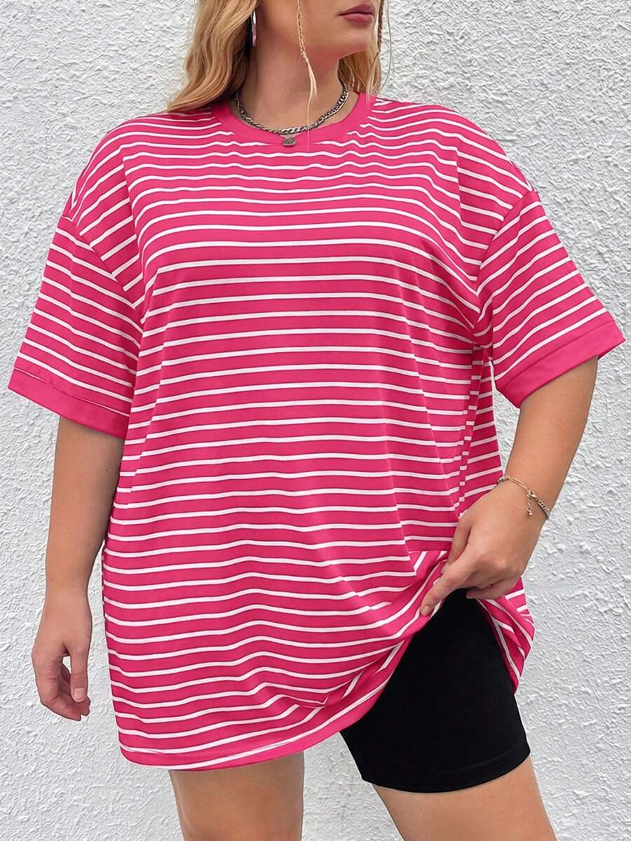 SHEIN CURVE+ 大码女式条纹圆领短袖休闲宽松T恤 - 玫紅色 - 查看 1