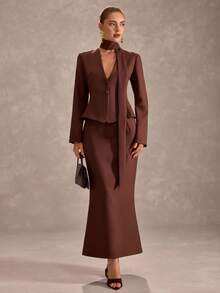 CLARA VERO 女士吊带V领收腰长袖西装外套和修身半裙套装 - 棕色 - 查看 3