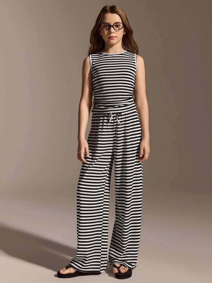 SHEIN 少女宽松休闲简约舒适圆领无袖条纹背心和裤子套装 - 黑與白 - 查看 1