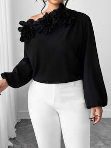 Elenzga بلوزة نسائية كبيرة الحجم بأكمام طويلة ذات كتف مائل مزينة بزخارف زهرية ثلاثية الأبعاد بلون أحادي - الأسود - مشاهدة 3