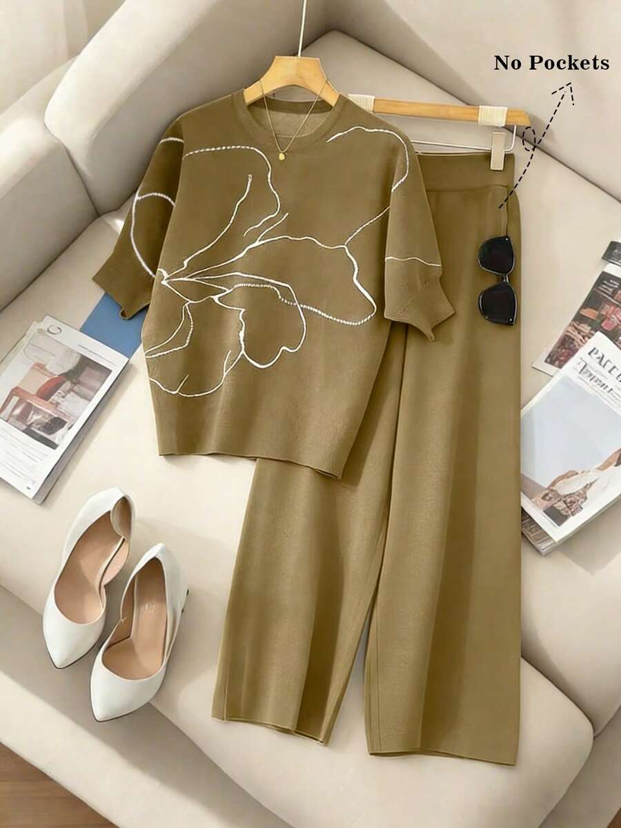 Franclia Bộ đồ nữ mùa xuân kiểu dáng thường ngày, áo len cổ tròn tay lửng họa tiết hoa thanh lịch và quần len màu trơn cạp chun. - Màu Khaki - Xem 1