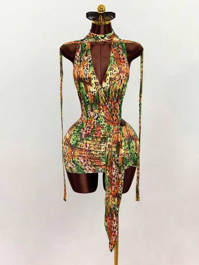 Mistrie Women's Fashionable Sexy All-Over Print Backless Halter Mini Dress, Summer