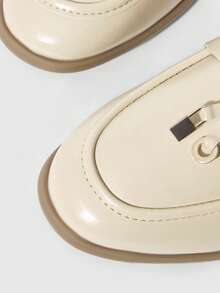 Sleekvia 女士纯杏色圆头优雅钥匙扣休闲通勤购物约会一脚蹬鞋 - 杏色 - 查看 4