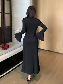DAZY 浪漫斜襟喇叭袖修身中长连衣裙，女士春季长款连衣裙 - 黑色 - 查看 2