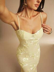 Silquee Sexig, åtsittande klänning med 3D-mönster och blommönster - Gul - Visa 7