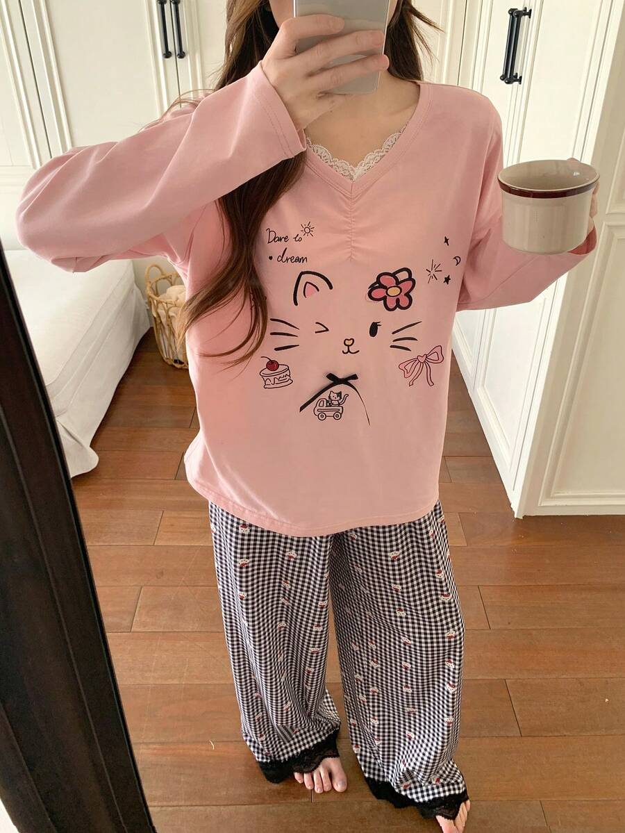 DAZY 2件套卡通印花蕾丝拼接V领宽松长袖T恤和格子裤女士睡衣套装 - 粉色 - 查看 1