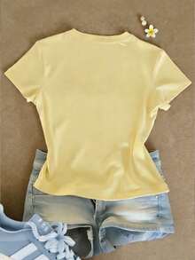 SHEIN Creamy Yellow Butter Yellow Sea Turtle Pattern Casual Tank Top Graphic Tee Beach T-Shirt - Yellow - View 2