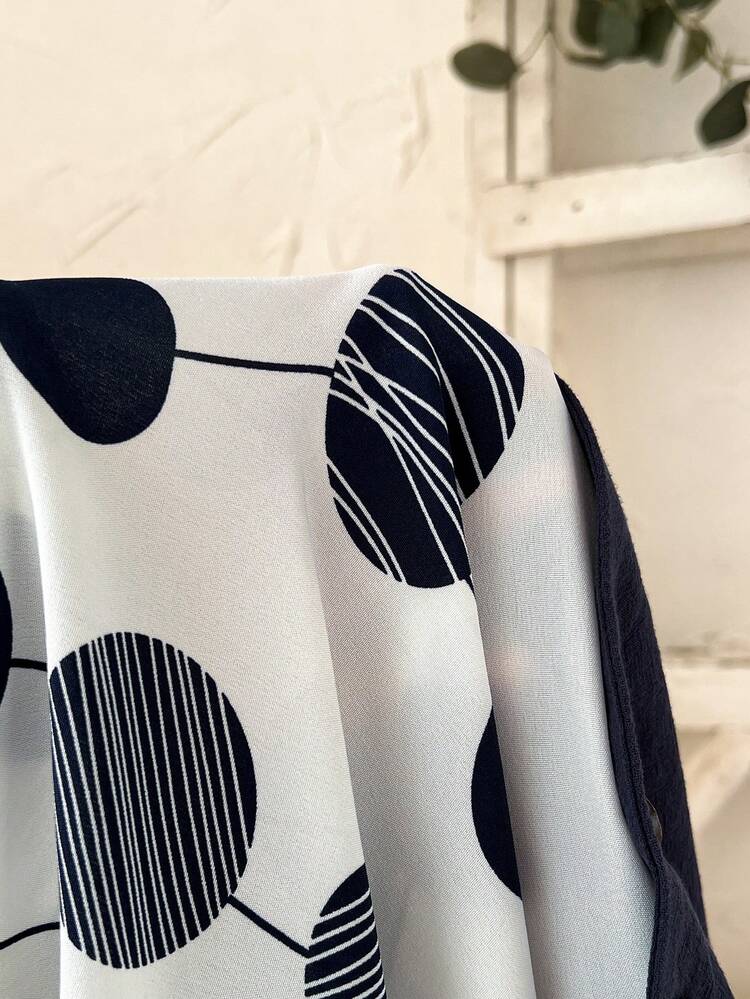 Blusa de manga corta con estampado de lunares y bloques de color azul marino para mujer talla grande, casual y de vacaciones, estilo campestre, ideal para primavera, vacaciones, días festivos, salidas, 2026 nueva, simple y de moda para uso diario, parte superior casual de vacaciones bohemia, tops casuales para mujer talla grande, tops de verano de manga corta, adecuados para verano, vacaciones, viajes, uso diario, salidas