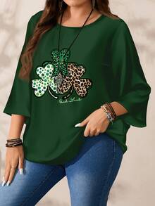 Mellowie 大码女式休闲豹纹四叶草印花宽松圆领七分袖衬衫，适合度假穿着 - 彩色 - 查看 5