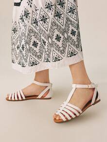 Styleloop Women Flat Sandals Valentine's Day Holiday Travel Essential Boho Coachella Summer - White - View 3