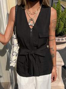 DAZY 女士V领无袖外套，带大口袋和腰带，休闲都市风 - 黑色 - 查看 3