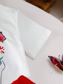 SHEIN Playful Pals 两件套女童红色短袖上衣和碎花裙套装 - 紅色 - 查看 4