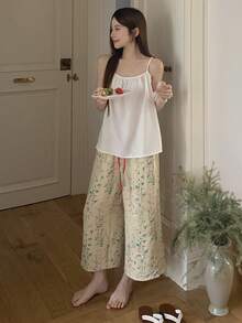 DAZY 女士夏季无袖上衣和七分碎花睡裤套装 - 白色 - 查看 5