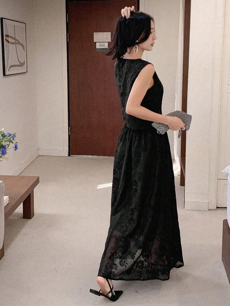 Women's V-Neck Sleeveless Floral Straight Vest And Long Skirt Elegant 2-Piece Set Summer