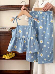 SHEIN 2pcs Young Girl Ditsy Floral Camisole Top And Long Pants Set,Summer Matching Family Vacation Outfits,Tweens Daisy Print Two Piece Set For Kids - Blue and White - View 7