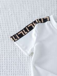 SHEIN 2pcs/Set Unisex Baby Boy/Girl Casual Colorblock Short Sleeve T-Shirt And Shorts Set, Spring/Summer Baby Clothes, Outfits, Streetwear - White - View 7