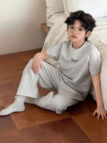 DAZY Tween Boy Letter Print Raglan Sleeve Top And Pants Pajama Set - Grey - View 1