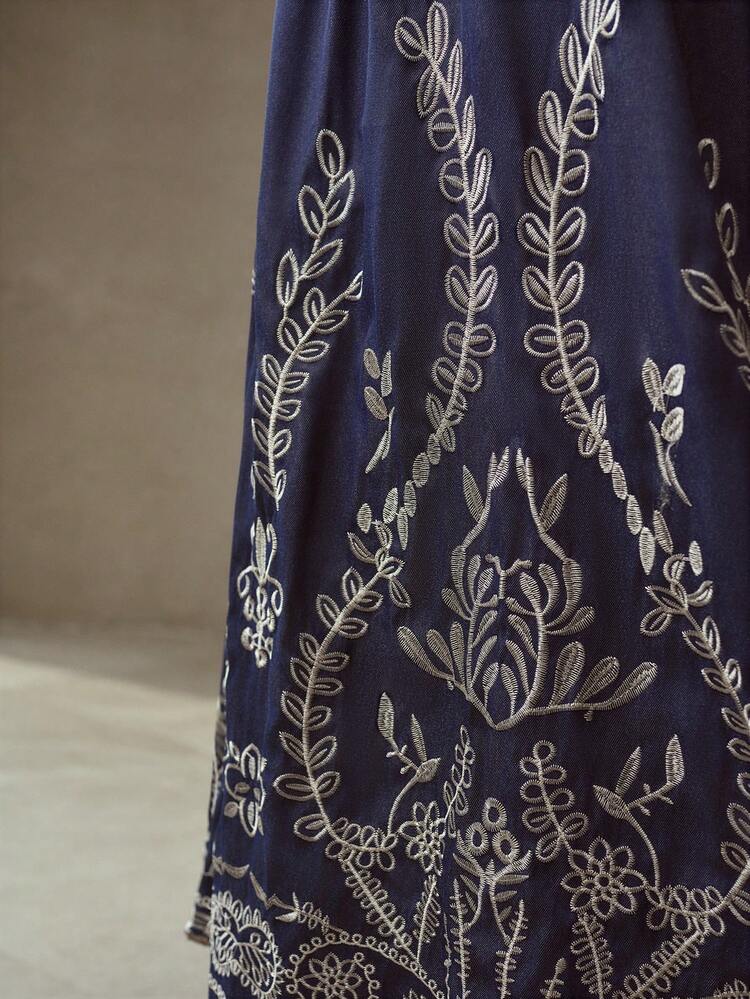 EMBROIDERY PLANTS PATTERN BUCKLE BELTED SLIP DRESS