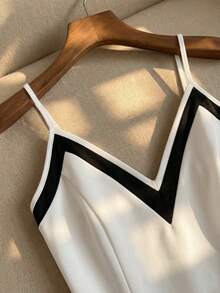 Franclia Stylish Black And White Color-Blocked Camisole Top With A Slimming Waist, Exquisite And Luxurious A-Line Silhouette, Decorated Belt, Spring/Summer - Black and White - View 4