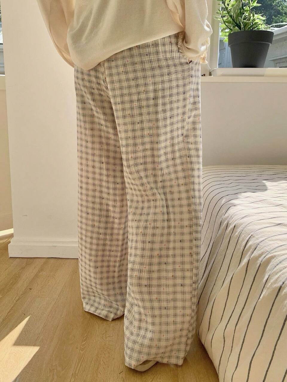 Dazy Plus Plus Size Plaid Print Twist Pocket Pajama Pants