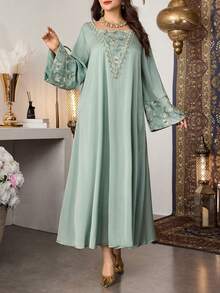 Al Najma Spring/Summer Elegant Square Collar Mesh Patchwork Embroidered Flare Sleeve Dress - Green - View 7