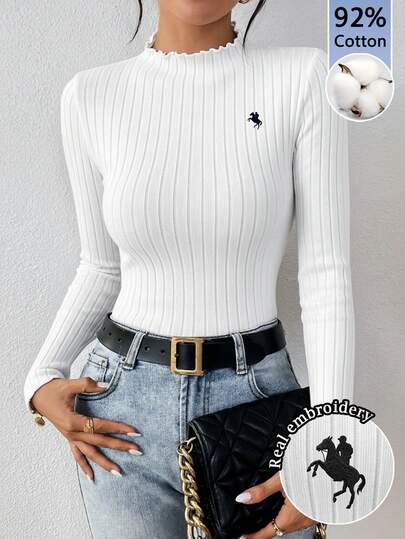 SHEIN Frenchy Camiseta casual de mujer de cuello redondo de manga larga con 92% de algodón, con bordado de caballo, estilo "Old Money", de rayas básicas de ajuste ceñido con capa de cuello alto blanco cálido, versátil para uso diario en primavera y otoño/invierno, para ir y venir, en casa, para capas, citas, salidas y ocasiones formales
