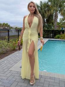 Cioccolato Sexy minimalistisches einfarbiges gelb-cremefarbenes Maxikleid mit tiefem V-Ausschnitt, Neckholder, körperbetonter Raffung, geeignet für Partys, Cocktails, formelle Anlässe, Brautjungfern, Geburtstage, Weihnachten, Business-Lässig, elegantes Damen-Maxikleid - Hellgelb - Übersicht 1
