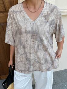 Dazy Plus Áo thun nữ cỡ lớn tay ngắn cổ chữ V dáng rộng, phong cách đường phố, thích hợp cho mùa xuân/hè. - Xám - Xem 6