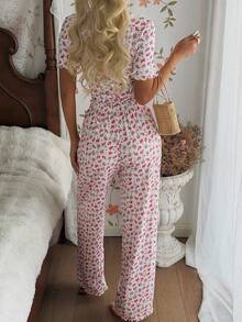 CottageSlumber 2 piezas Conjunto de pijama de manga corta con estampado floral romántico - Blanco - Ver 2