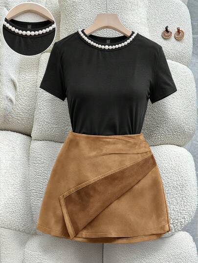 Franclia Women's Elegant And Casual Black Round Neck Short-Sleeved T-Shirt With Pearl Embellishments And Suede Faux Two-Piece Brown Shorts, Summer Outfit, Beach Vacation Look, Women's Elegant Two-Piece Set, Women's Casual Suit, Black Top, Brown Bottoms.