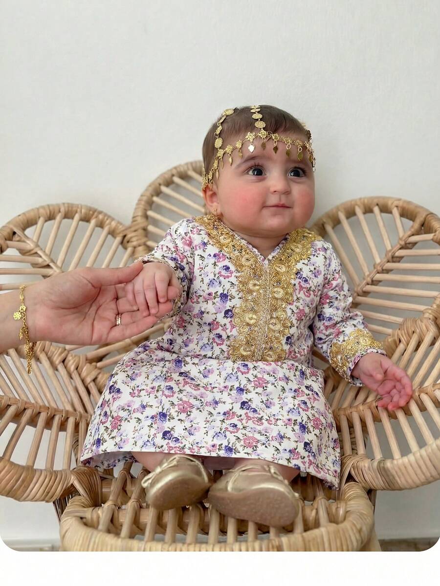 SHEIN Bộ 1 váy dài tay dễ thương và đa năng cho bé sơ sinh, có họa tiết hoa, thích hợp cho bé gái mặc hàng ngày, các lễ hội, họp mặt gia đình và những dịp đặc biệt, tiệc sinh nhật, tiệc tối, biểu diễn, đám cưới, lễ rửa tội, lễ khai trương, trong nhà, ngoài trời, thể thao, vui chơi, tiệc tùng, chụp ảnh, kỳ nghỉ, thích hợp cho mùa xuân, mùa thu và mùa đông. - Nhiều màu - Xem 1