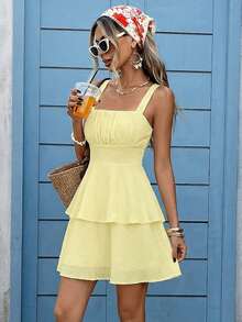 Vivid Eden 女士褶裥吊带荷叶边下摆黄色连衣裙，适合春夏及度假穿着 - 淡黃色 - 查看 6