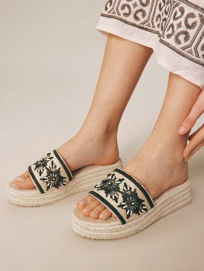 Styleloop Women's Retro Black & Beige Color Block Raffia Handwoven Floral Platform Wedge Sandals, Comfortable Round Toe Thick Bottom Wedge Slide Sandals, Suitable For Summer Beach, Casual Vacation, Boho, Western Music Festival And Party Outfits