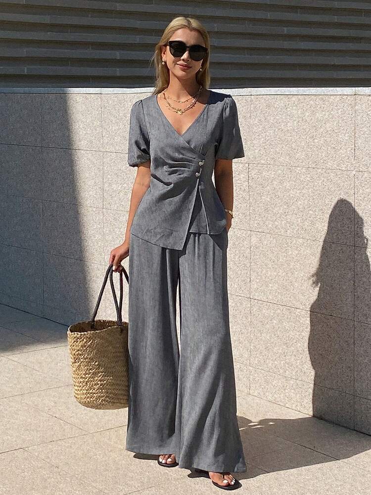 Women's V-Neck Short Sleeve Pleated Front Puff Sleeve Top And Loose Straight Elastic Waist Pants 2 Piece Casual Set
