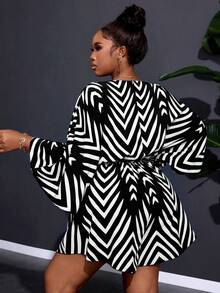 Slaydiva Bộ jumpsuit dáng rộng cổ chữ V in họa tiết dành cho nữ cỡ lớn, thích hợp cho kỳ nghỉ, kèm dây thắt lưng. - Đen và trắng - Xem 3
