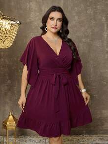 SHEIN Clasi 大码女式V领褶皱荷叶边下摆系带修身短袖迷你连衣裙，优雅百搭，适合日常、派对和约会穿着 - 中紫紅色 - 查看 8