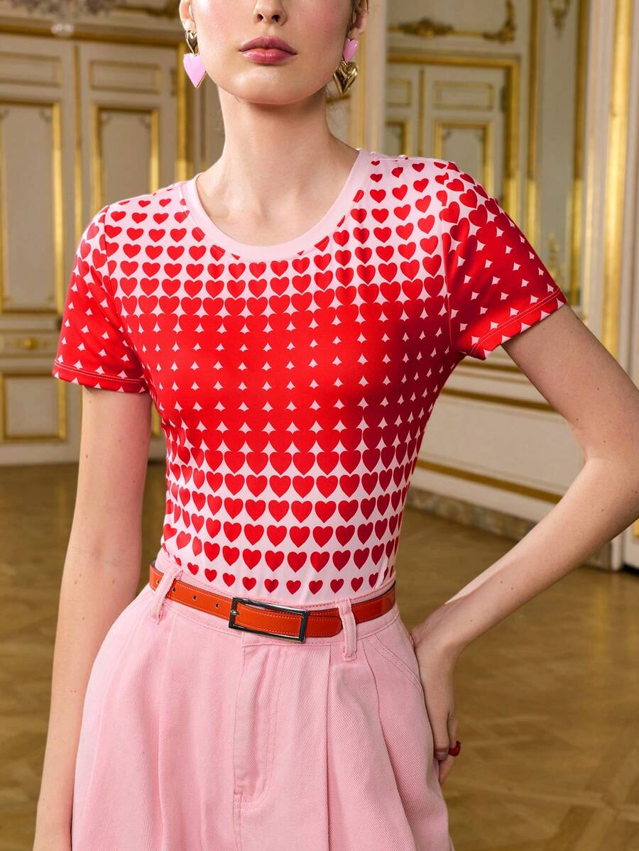 LOTSLUV 女士粉色和红色渐变爱心印花圆领短袖针织修身连体衣，情人节 - 粉色 - 查看 1