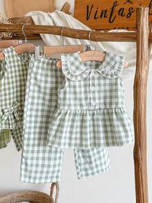 SHEIN Vintaside Kids 女婴两件套，可爱时尚的浅绿色格子无袖上衣和裤子，学院风春夏装 - 綠色 - 查看 5