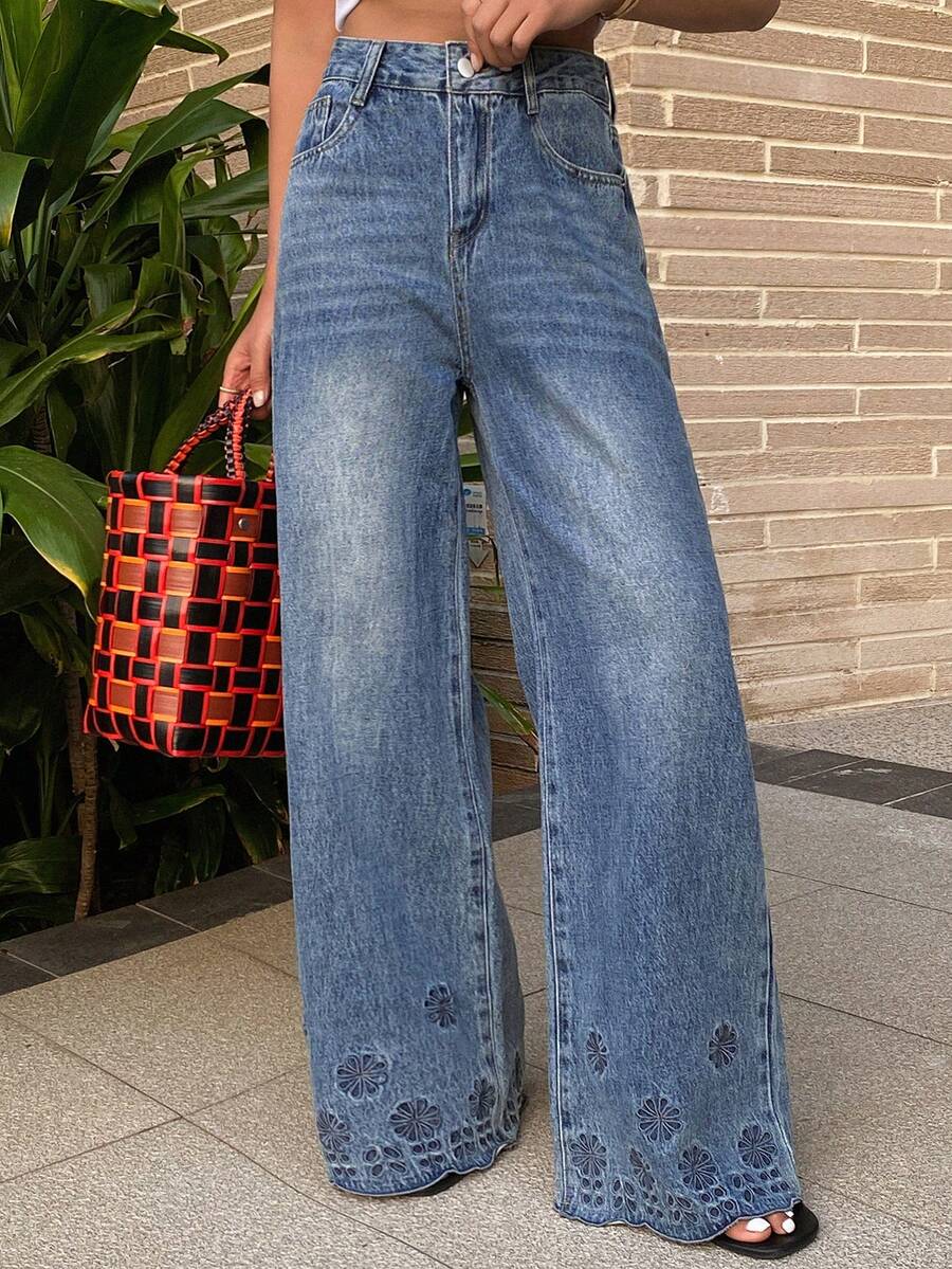 DAZY 女士常规腰围喇叭裤脚优雅牛仔裤 - 深色水洗藍 - 查看 1