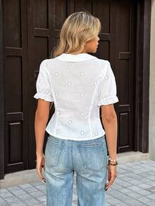 Pariaura 女士夏季法式休闲简约翻领泡泡袖白色蕾丝拼接镂空刺绣修身薄纱衬衫 - 白色 - 查看 2