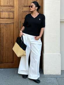 Dazy Plus V领刺绣马图案休闲短款黑色针织上衣，春夏款 - 黑色 - 查看 7