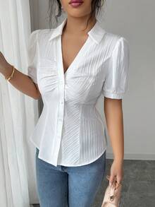 Elenzga 女士V领褶裥腰身优雅休闲新款夏季衬衫，带纽扣装饰和泡泡袖，白色 - 白色 - 查看 5